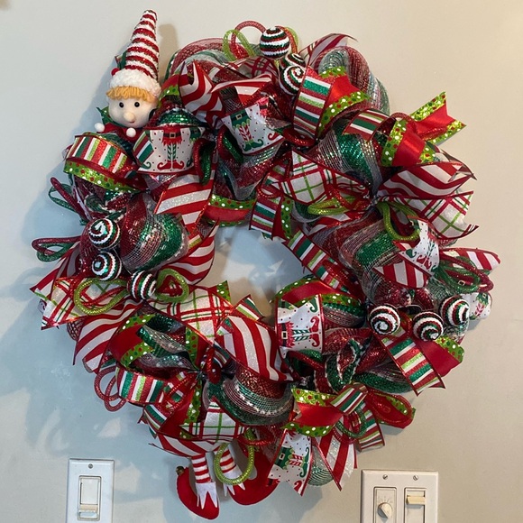 Christmas Hidden Elf wreath